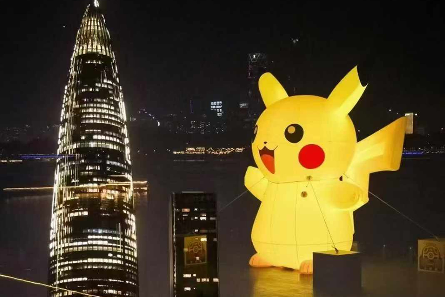 巨型「皮卡丘」来了！全都去深圳湾看宝可梦顶流集合